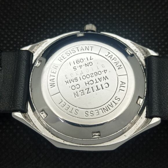 Vintage 1975 Citizen Automatic Mens Silver Watch W/daydate & Yellow accents - Picture 8 of 8